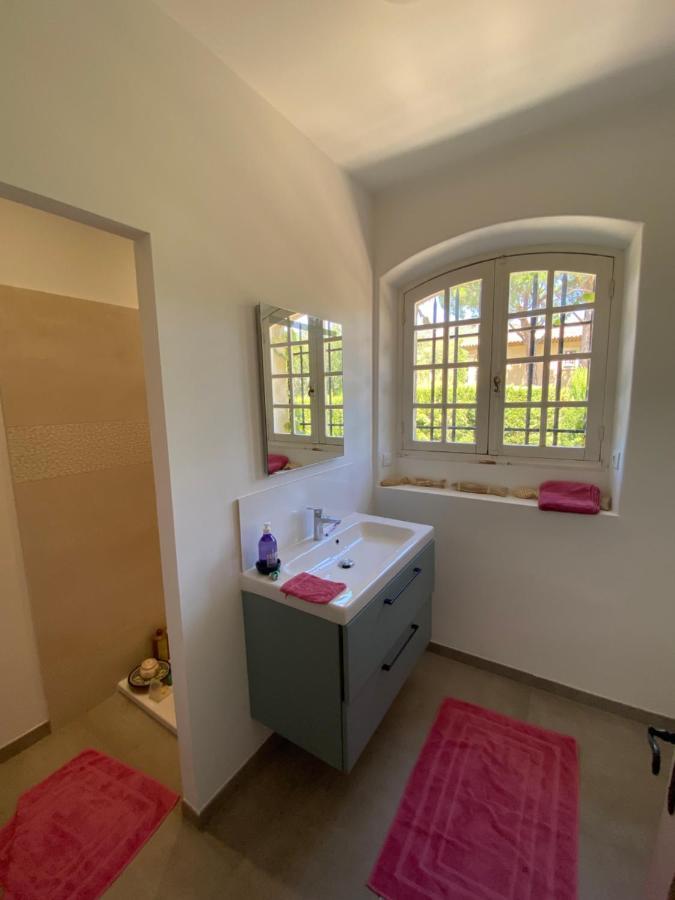 Villa Provencale Familiale Avec Piscine Grimaud Exterior foto